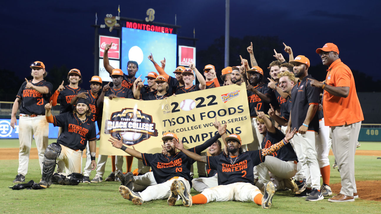 This is a group photo of the winning team.